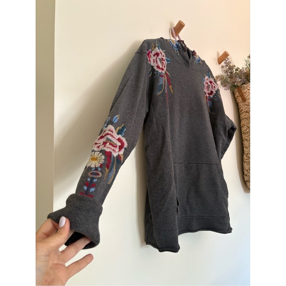Johnny Was Embroidered Floral Hoodie Oversized Boho Sweatshirt Gray Small - Picture 3 of 5